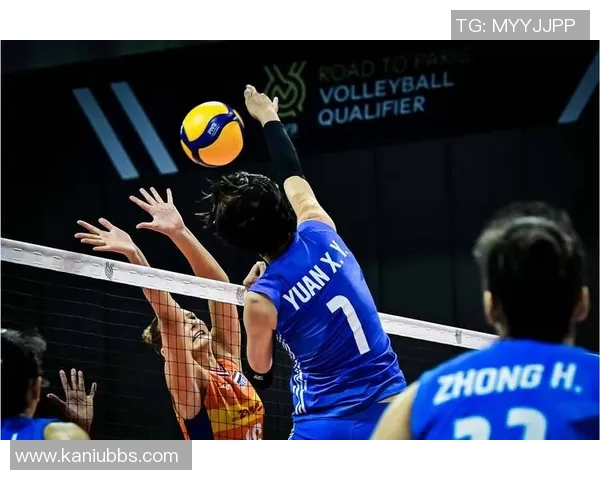 中国女排与俄罗斯女排精彩对决回放分析赛场上的激烈瞬间与战术较量